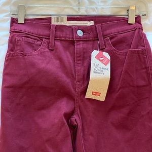 Levi’s NWT 720 high-rise long jeans deep cranberry